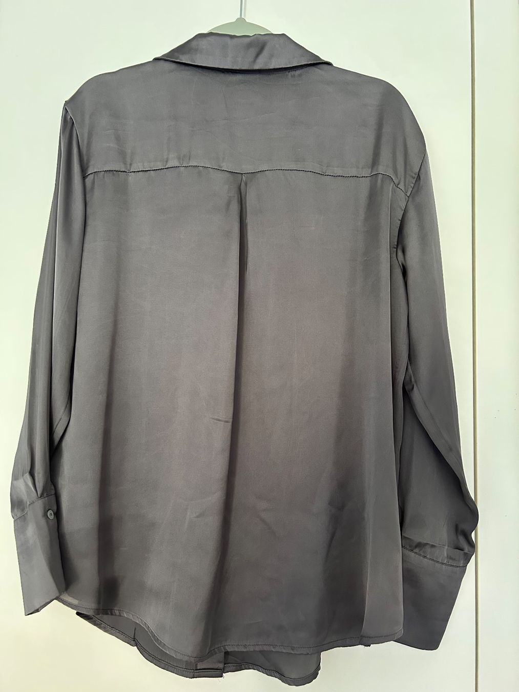 Zebra Camicette: Lot de deux blouses satinées – Usato da Courrendlin venduto da loko2910 2