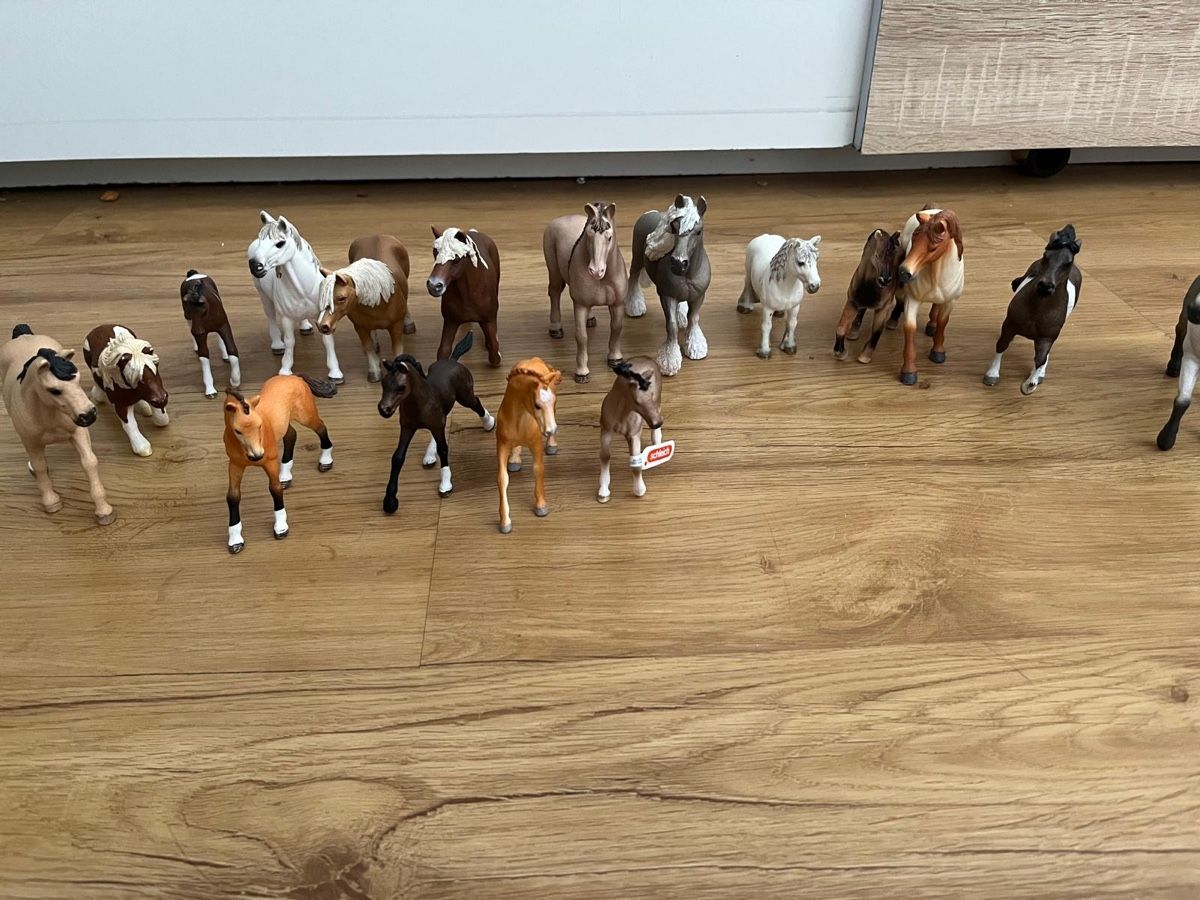 Schleich Giocattoli: Schleich Reitstall und Zusatzställe – Usato da Langnau i.E. venduto da naftali 2