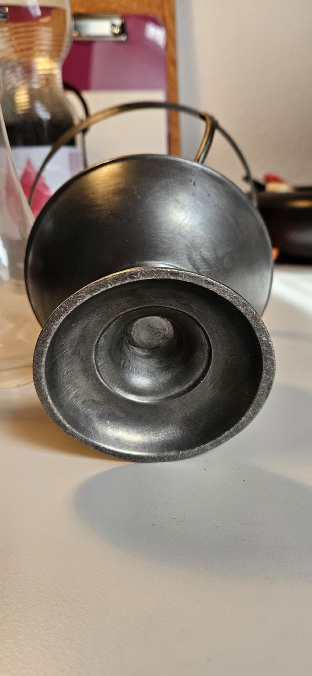 Lampade: Alte Petroleumlampe mit Zinnfuss – Usato da Belp venduto da Ginus85 4