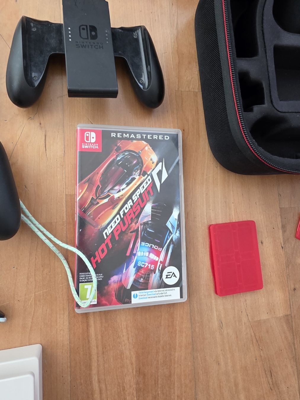 Nintendo Console: Nintendo Switch Bundle - Spiele, Zubehör – Usato da Nürensdorf venduto da Ruda02 1