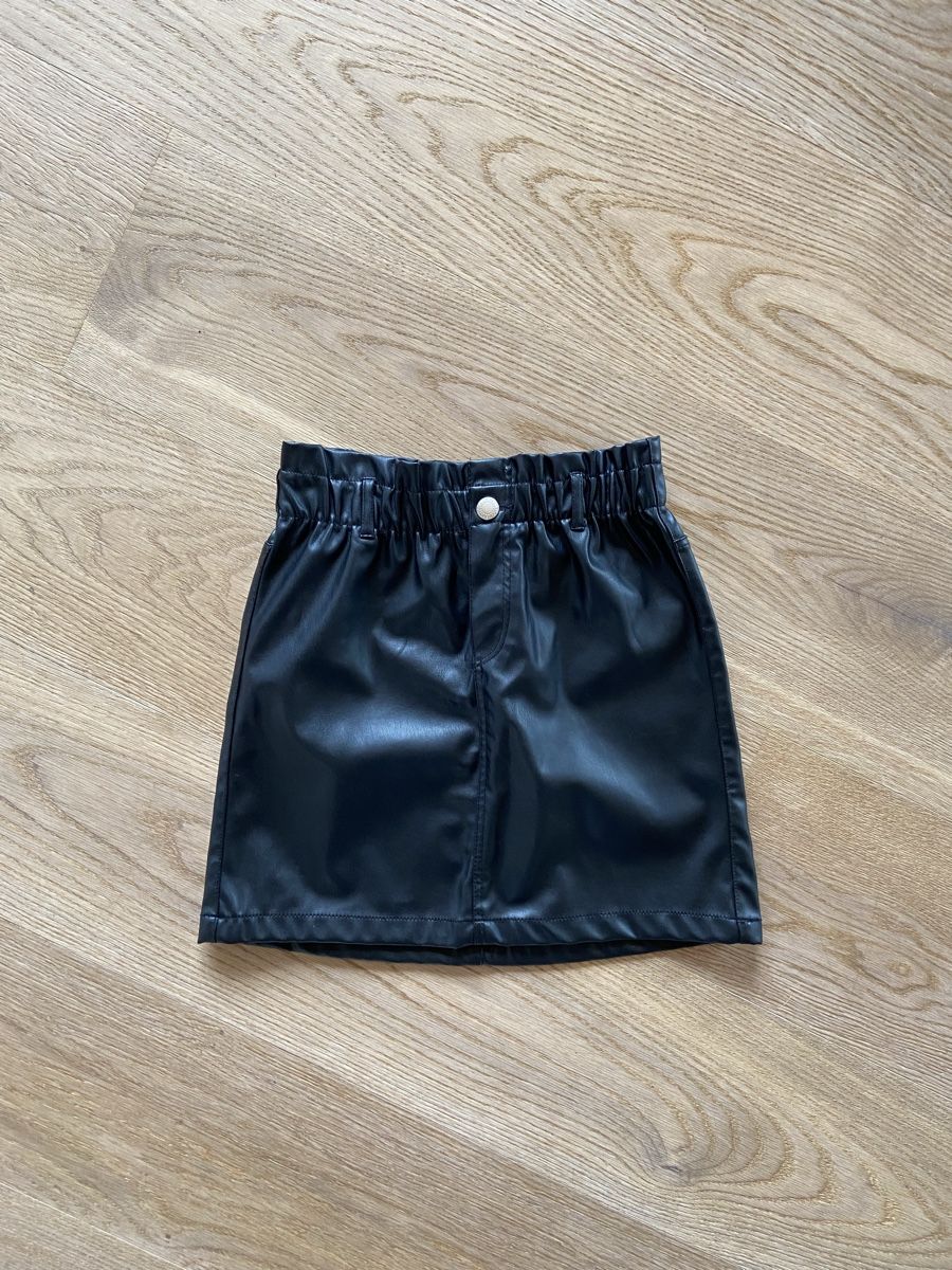 H&M Vestiti & Gonne: Rock Gr. 140 – Usato da Lützelflüh-Goldb venduto da N.H.