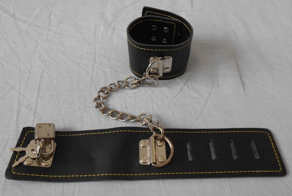 ***NEU*** Handschellen aus Leder | Kaufen auf Ricardo