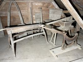 Antiquitäten vom Bauernhof Wögli Flachsschneider Schlitten