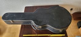 gebrauchtes Case/Koffer für eine Jazzy Typ Gitarre Ibanez