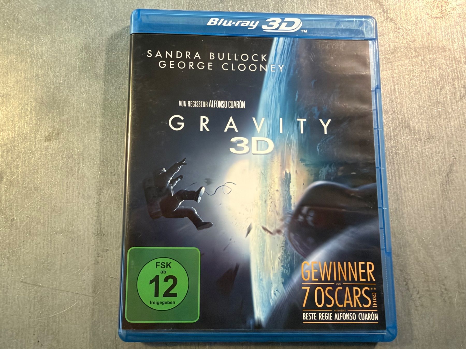 Alle DVDs: Gravity (3D-Blu-ray) – Gebraucht aus Affoltern am Albis von nickerchen
