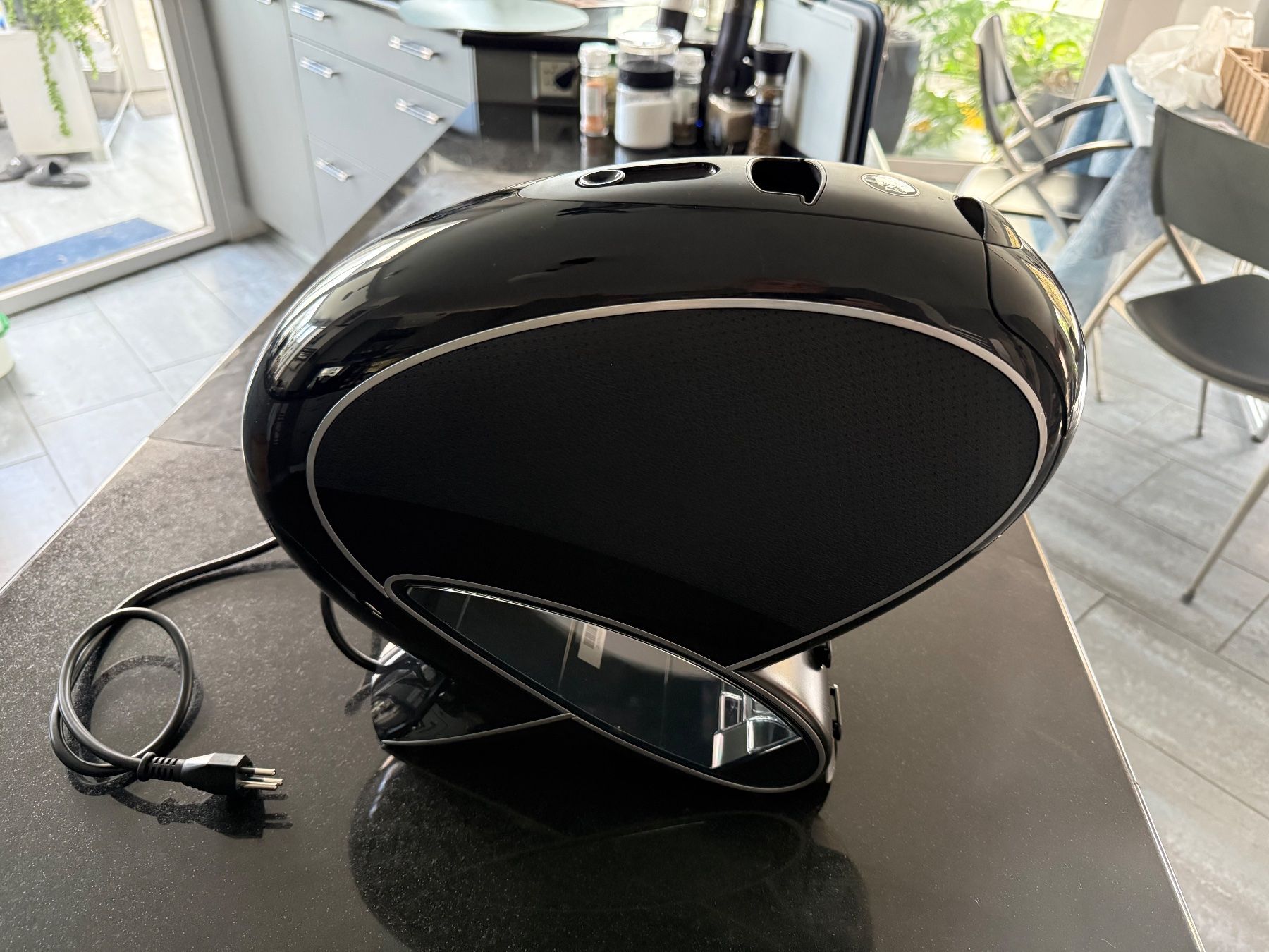 De'Longhi Macchine per caffè & Macchine per espresso: Dolce Gusto Neo Latte Black Edition – Nuovo e nell'imballaggio originale da Erlach venduto da Manuchka 1