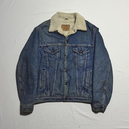 Vintage Levi’s Sherpa Denim Jacket – Classic Trucker