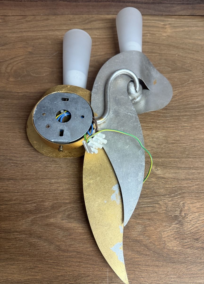 Lampade: Eine moderne und einzigartige Designer-Wandleuchte. Gebrauch – Usato da Nussbaumen AG venduto da olitech5415 2