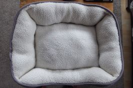 Kleines Hundebett  Länge 50cm  Breite 40cm auch für Katzen