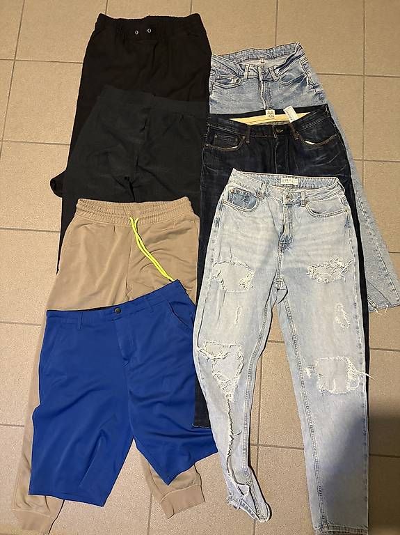 Pantalons: Hosen – D'occasion à Niederhasli par log_5ffv