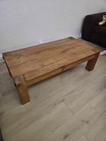 Stubentisch aus Massivholz