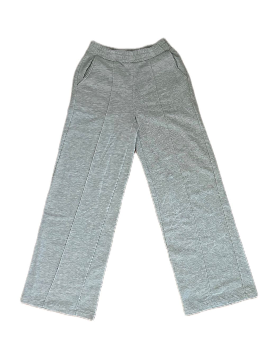 Bershka Pantaloni: Graue Bershka Trainerhose – Usato da Jona venduto da c.ba35392