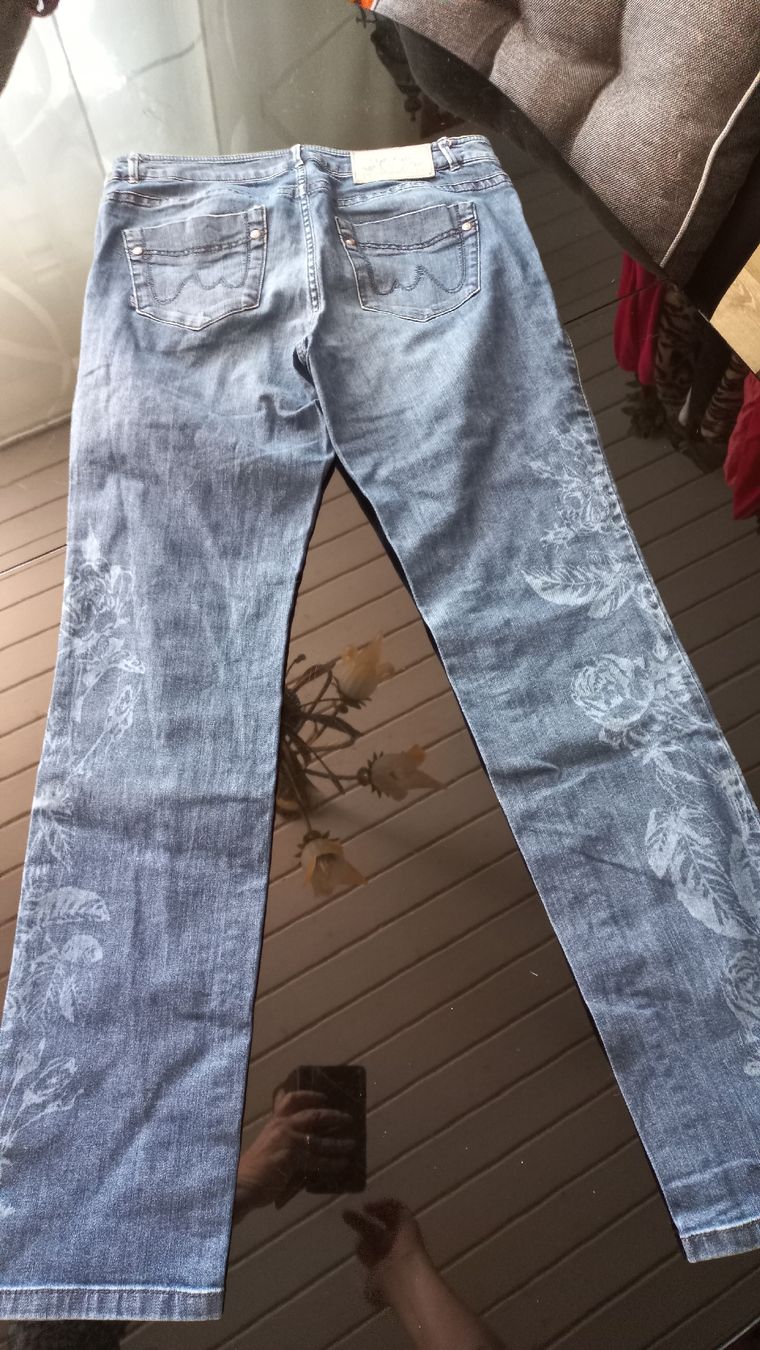 Marc Cain Jeans: coole Jeans von Marc Cain, Gr. 4 – Gebraucht aus Hendschiken von Schaetzi0 1