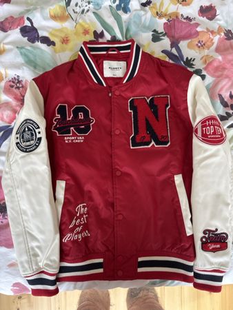 bomber Alcott NYC rouge et blanche, taille S, parfait état