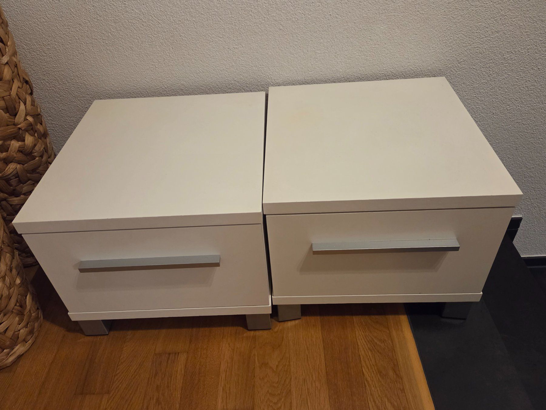 Tables de nuit: Nachtischli 2x – D'occasion à Sursee par Ventiduese