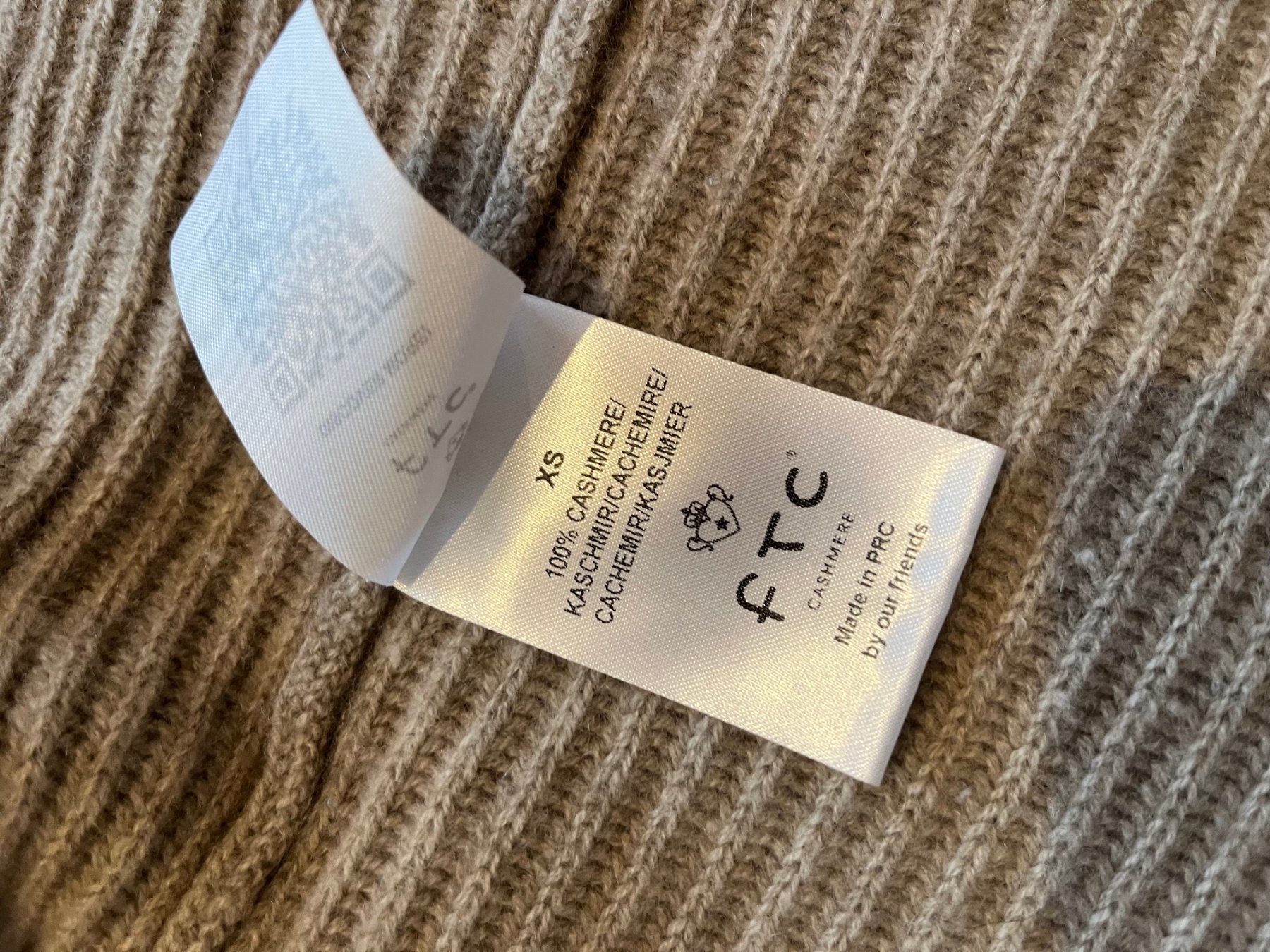 FTC Giacche: FTC Cashmere Strickjacke 100% Cashmere – Usato da Luzern venduto da Aleoschli 7