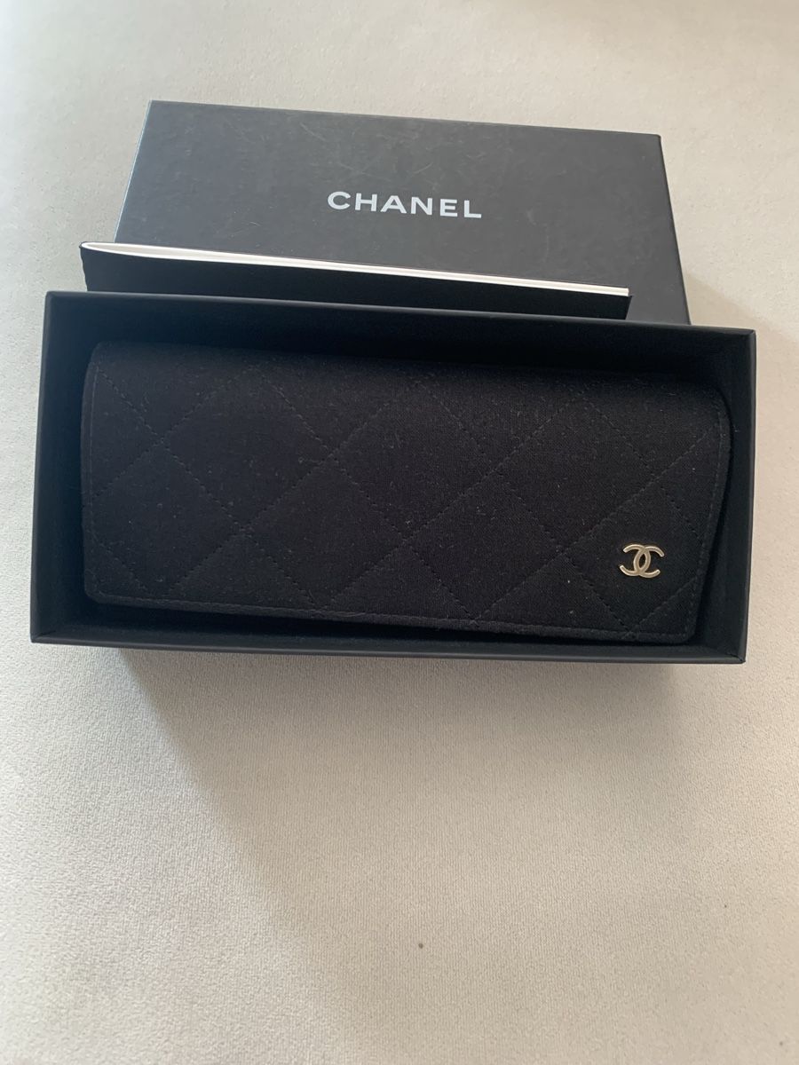 Chanel Altro in  Abbigliamento & Accessori: Chanel Brillen Etui  – Nuovo (secondo la descrizione) da Bergdietikon venduto da zor_856j 1