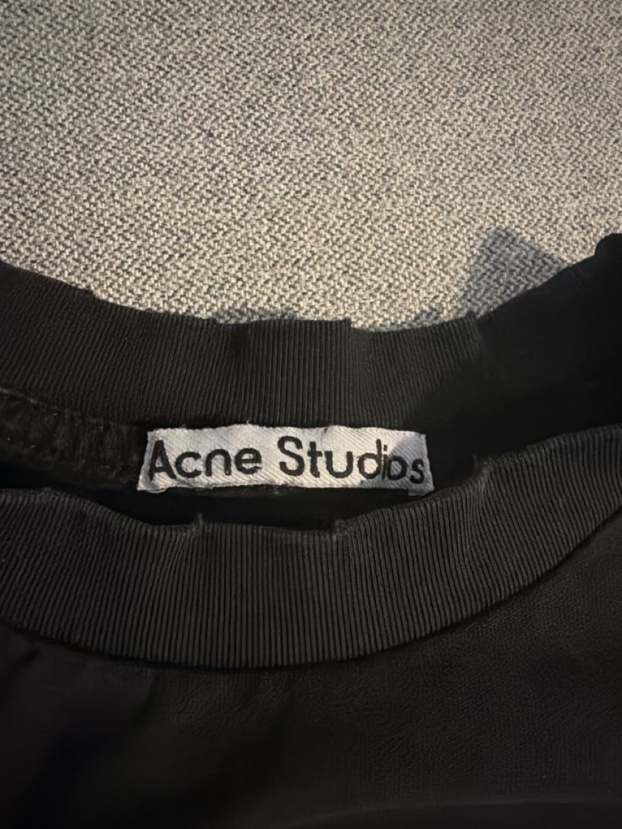 Acne Studios Maglioni & Felpe: ACNE STUDIOS STOCKHOLM 1996 Langarmshirt Schwarz – Usato da Winterthur venduto da Kxio.4 1