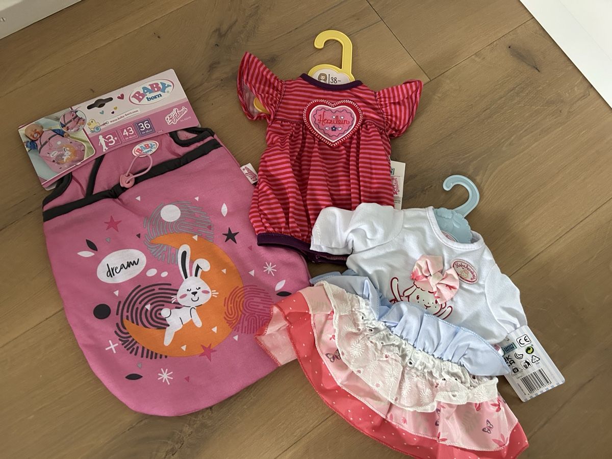 Puppen: Puppebkleider set neu und originalverpackt  – Neu und originalverpackt aus Rümlang von Jennyanna