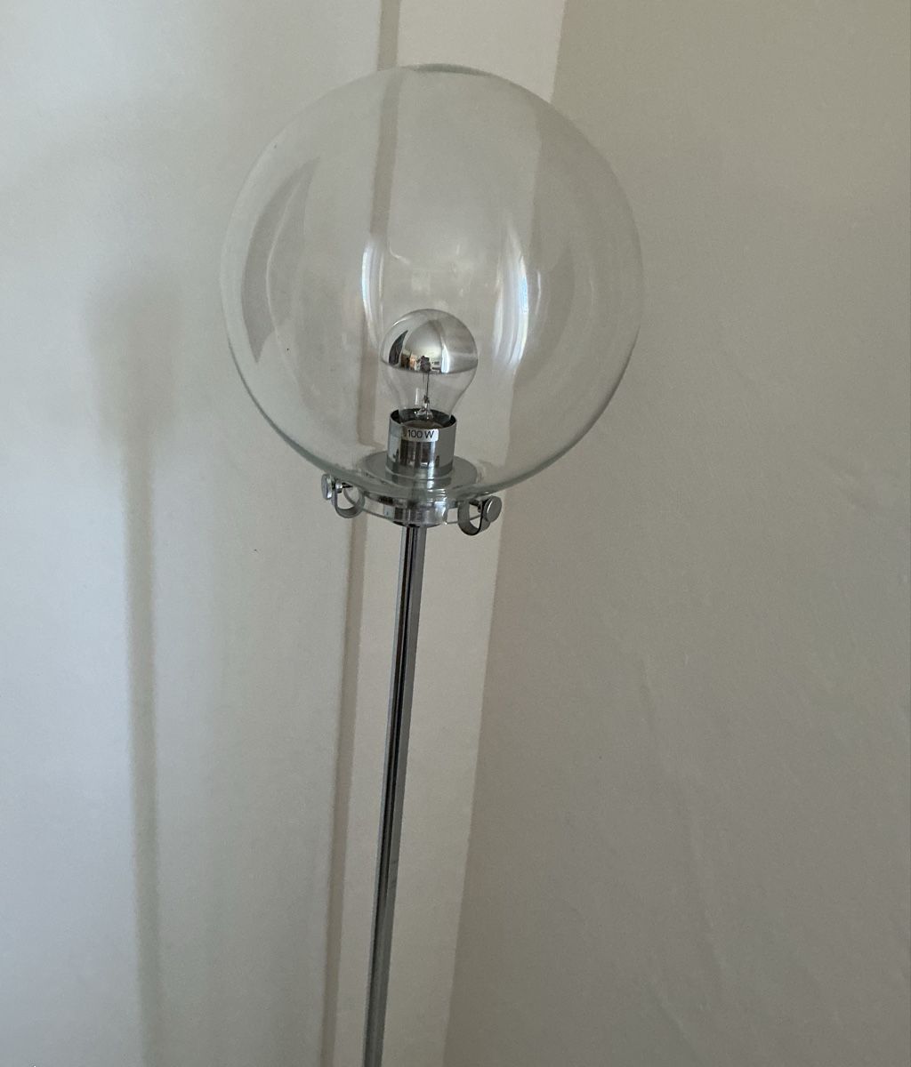 Lampade: Stylische Stehlampe mit Glaskugel - Vintage – Usato da Naters venduto da seidengut 1
