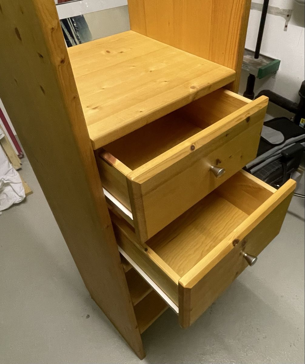 Linth Guardaroba: Kleine Garderobe  – Usato da Schaffhausen venduto da wunderpraechtig 2