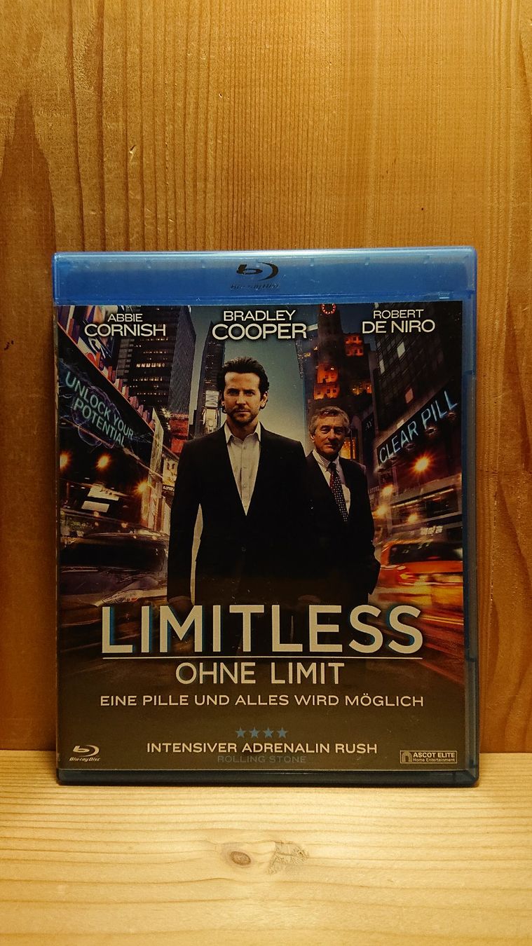 Tutti i DVDs: LIMITLESS Blu-Ray mit Bradley Cooper und Robert De Niro – Usato da Wilderswil venduto da Exebub