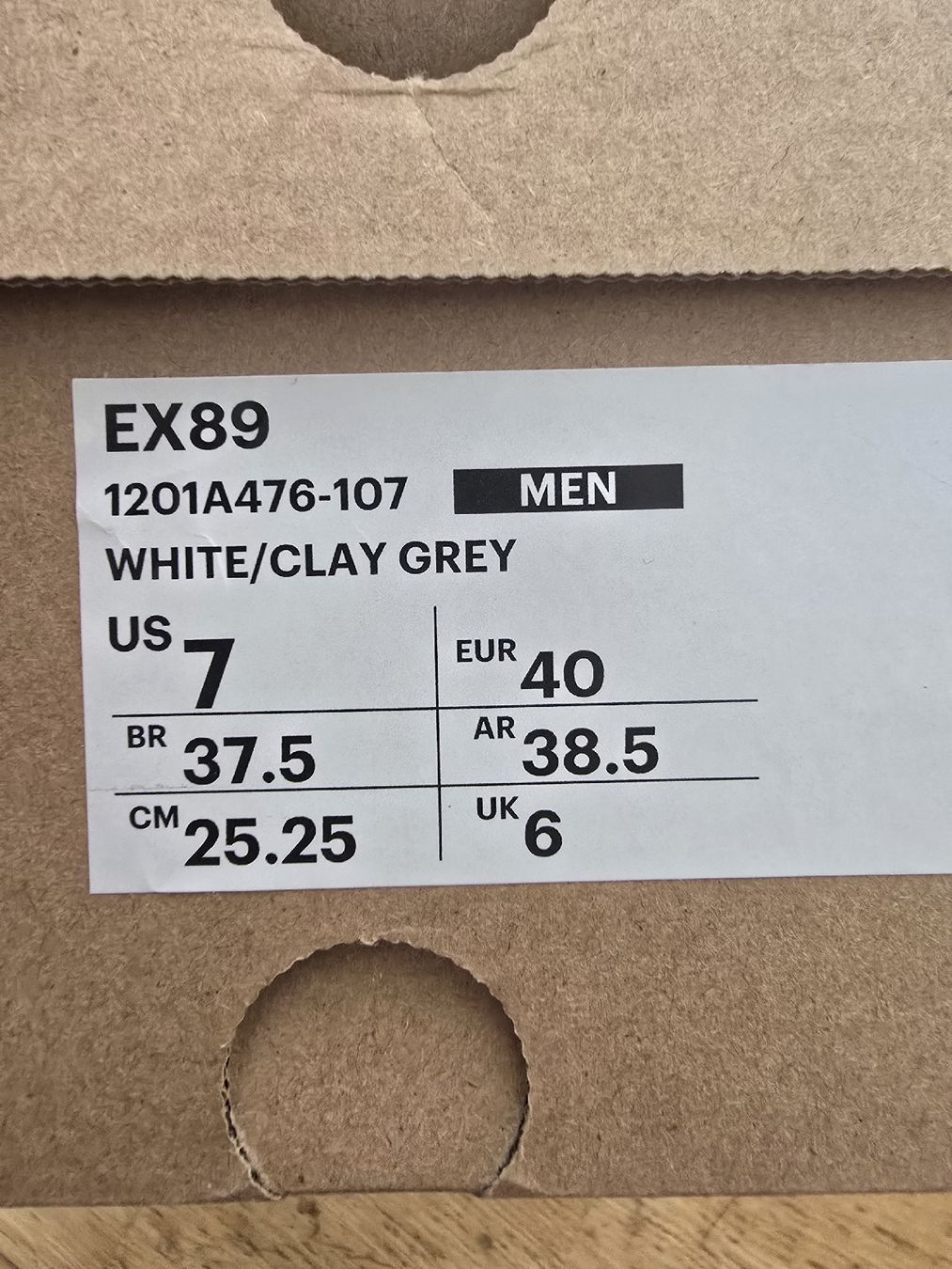 Asics Scarpe da uomo: Asics Sneakers Grösse 39 white/clay grey – Nuovo e nell'imballaggio originale da Männedorf venduto da vanessa0510 3
