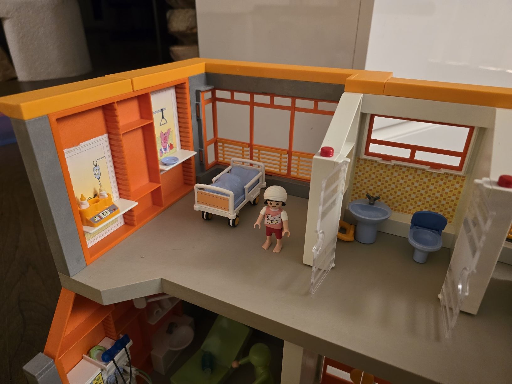 Playmobil Giocattoli: Playmobil Krankenhaus🏥 – Usato da Bätterkinden venduto da 76Denise 2