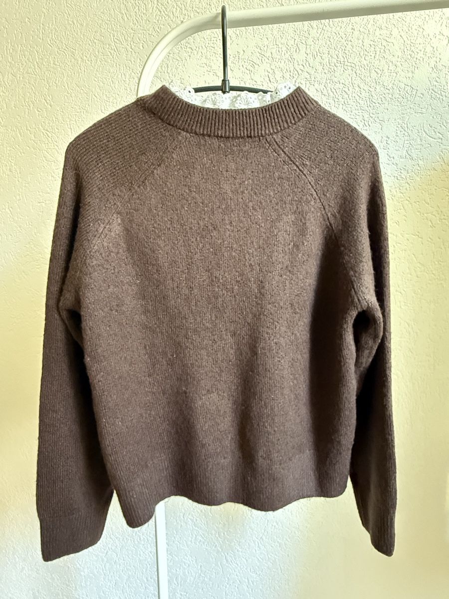 Pullover & Sweatshirts: Pull maille marron col blanc broderie Waikiki, t.M – Gebraucht aus Tavannes von Thriftshop 2