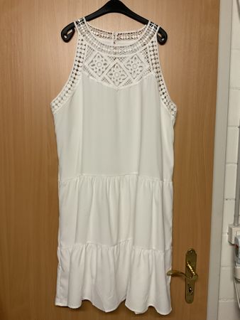 Sommerliches, weisses Kleid mit Spitze, Grösse XXL