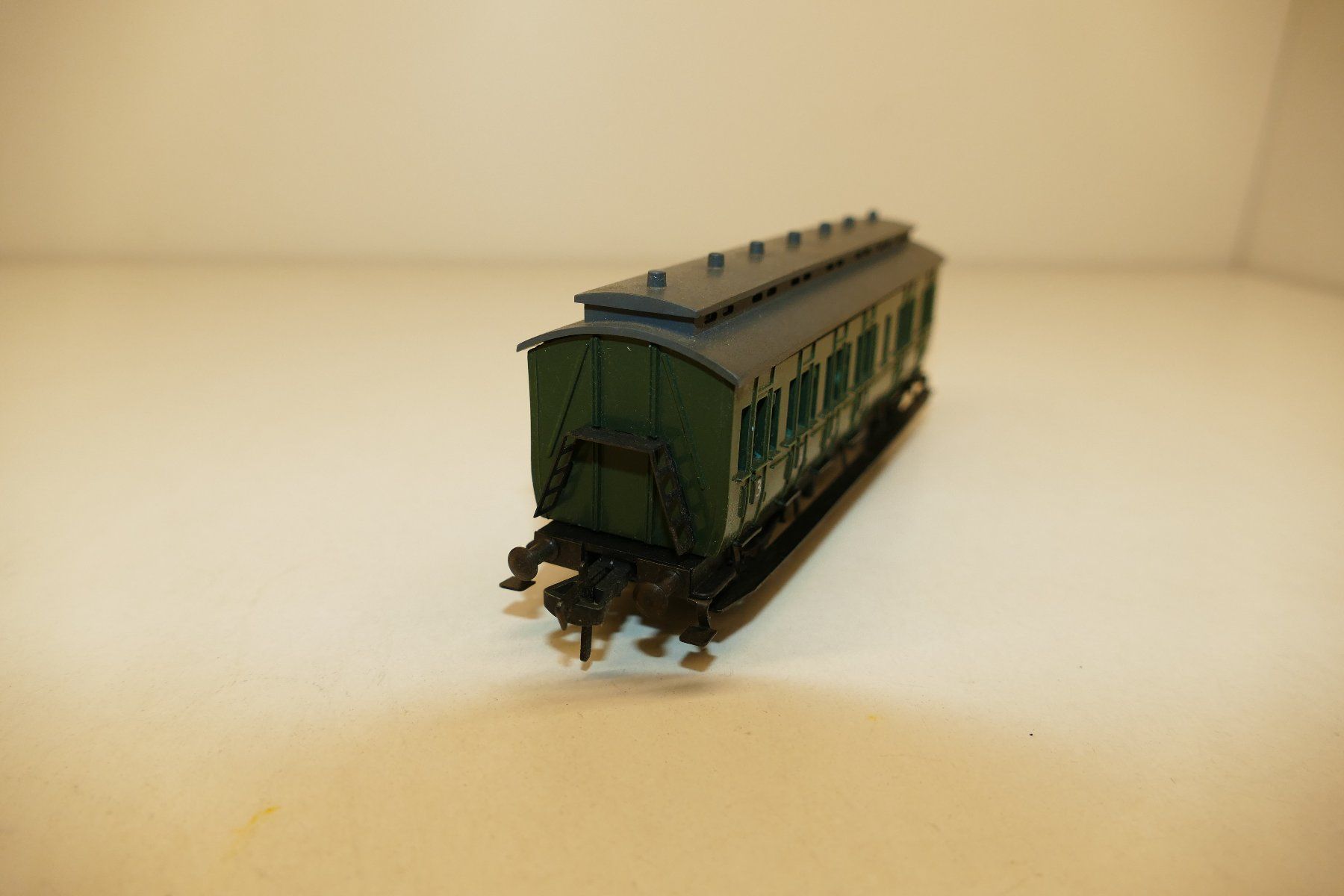 Fleischmann Modellini di ferrovie: Fleischmann H0: Personenzug Abteilwagen – Usato da Niederhasli venduto da rail-duerst 2