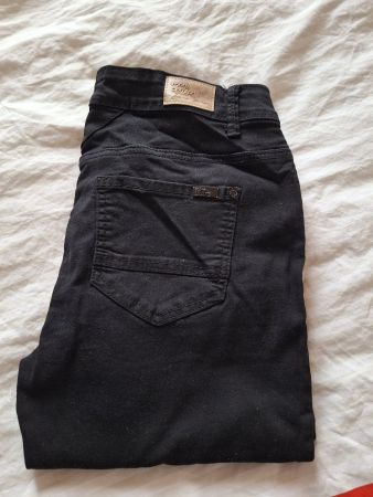 Schwarze Jeans in Gr. 38