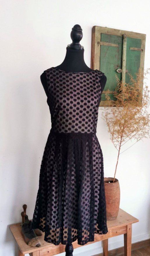 Vestiti: Wunderschönes Spitzenkleid Malvin, Gr. S – Usato da Geuensee venduto da casati01