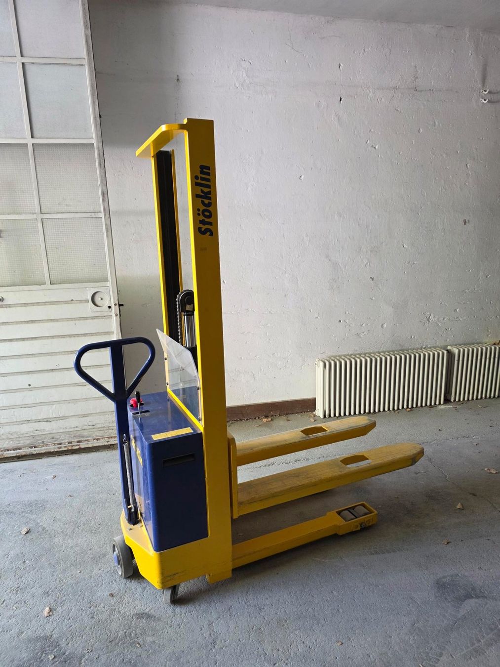 Stöcklin Gabelstapler & Hubwagen: Elektro-Hand-Pratzenstapler (Gabelstapler) – Gebraucht aus Winterthur von klematis12 1