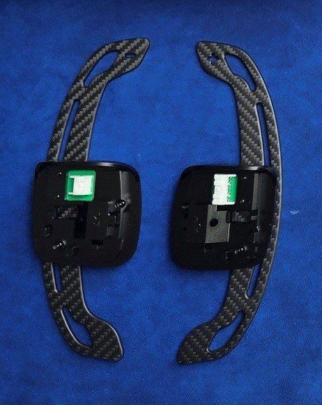 Alfa Romeo Tutti pezzi di ricambio auto: Alfa Romeo 4C magnetic Paddle shifter – Nuovo e nell'imballaggio originale da Lömmenschwil venduto da .R.ST. 1