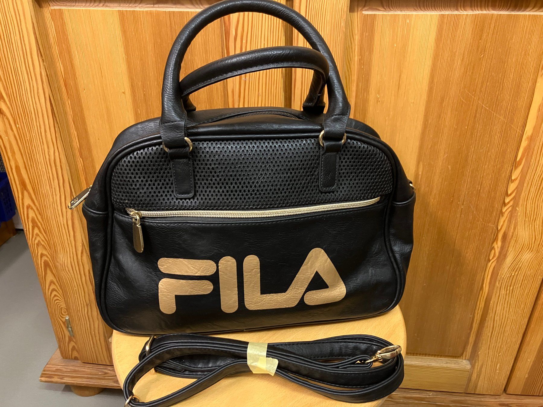 Fila Borse da donna: FILA Handtasche, Gold Edition – Nuovo (secondo la descrizione) da Riedholz venduto da mastercom