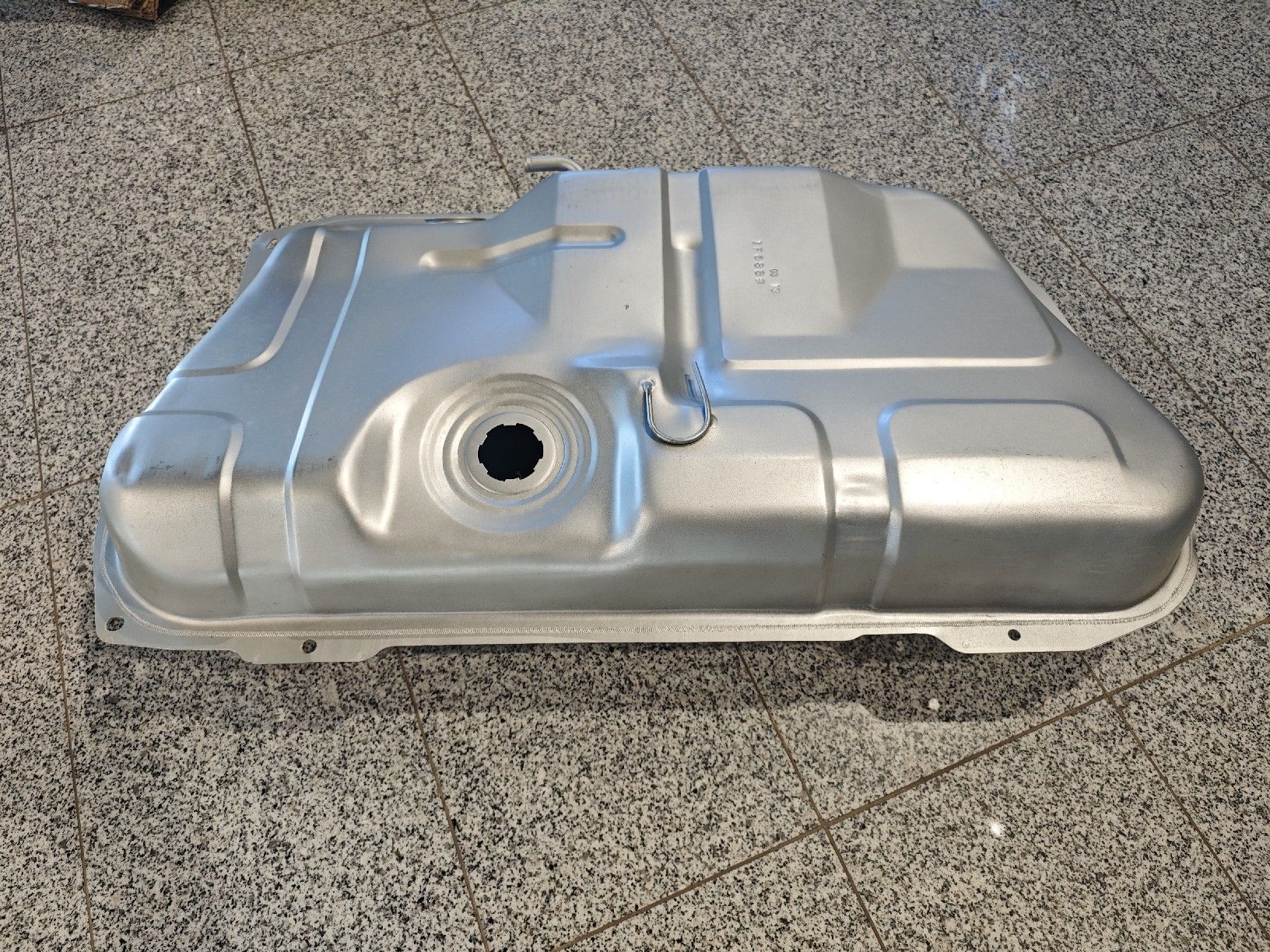 Ford Tutti pezzi di ricambio auto: Benzintank Ford Escort – Nuovo e nell'imballaggio originale da Riedtwil venduto da rs_sigi 2