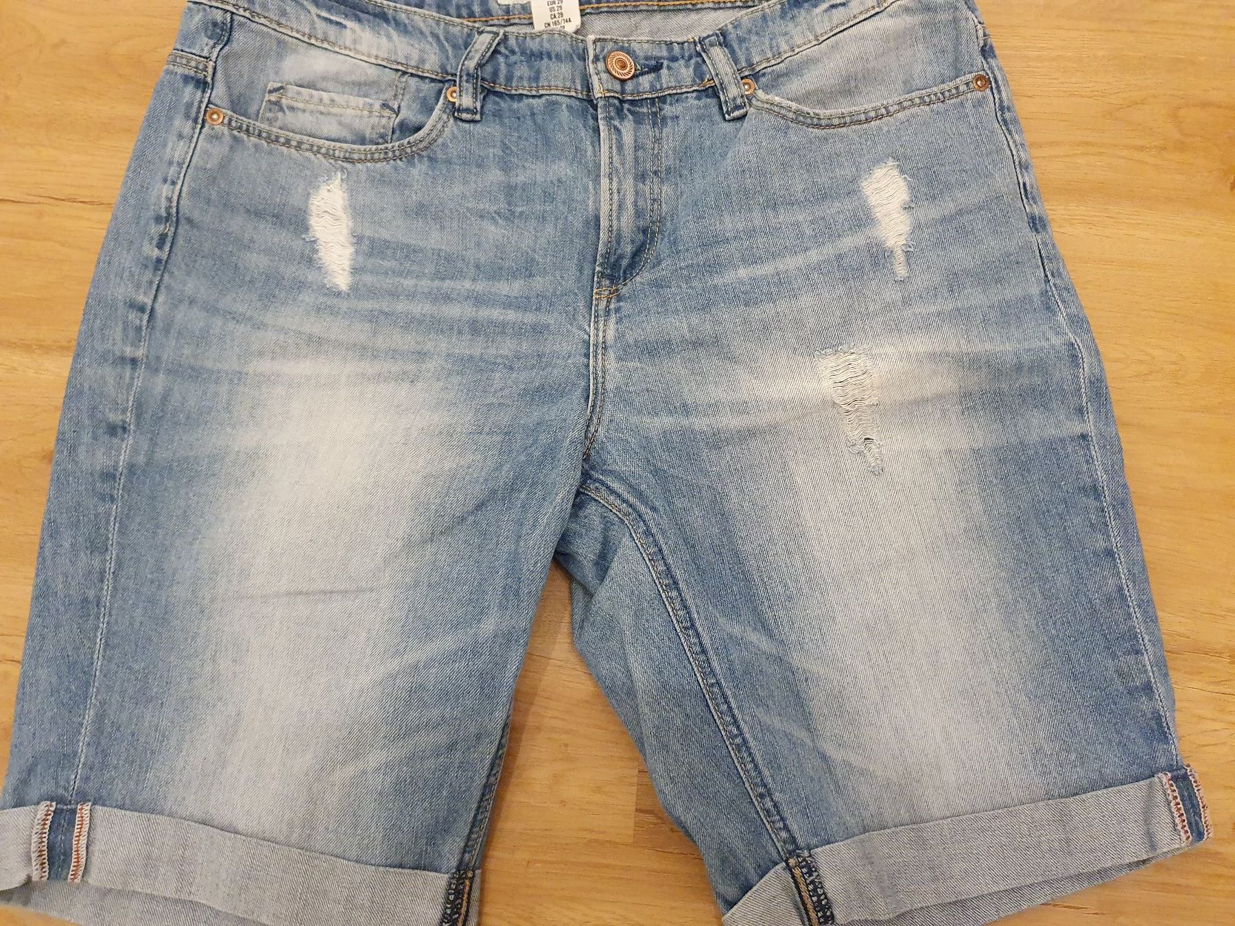 H&M Pantaloni: Damen Jeans Short, H&M  Gr. 29, blau – Usato da Heinrichswil venduto da sabi2809 3