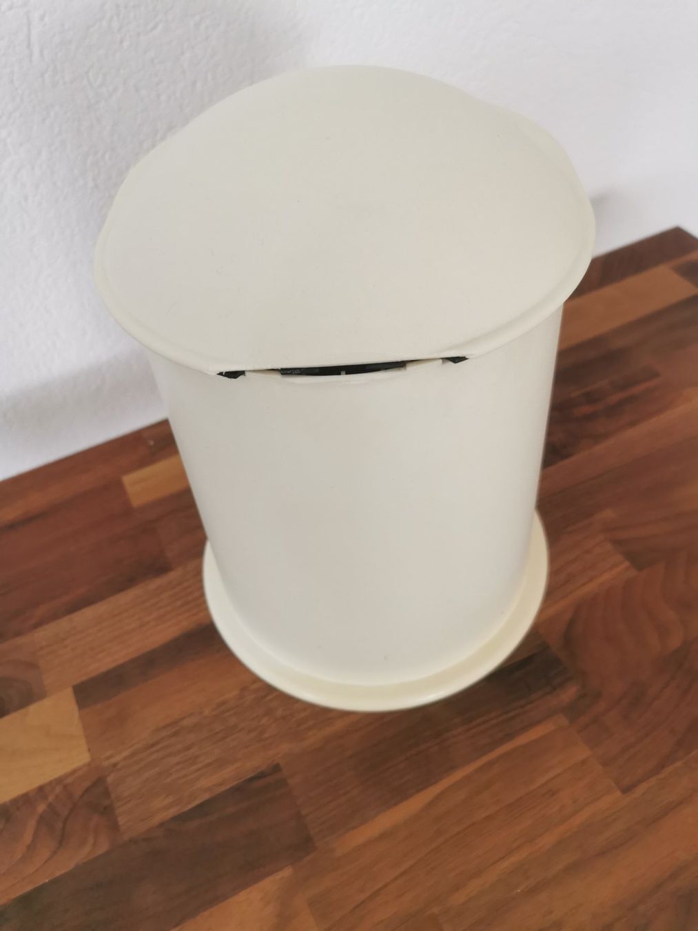Cestini per rifiuti: Badezimmerkübel / Abfalleimer Badezimmer – Usato da Boniswil venduto da Totomat-Lady2 4