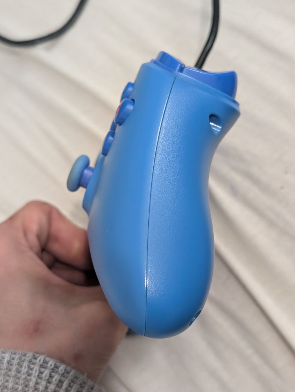 Microsoft Controller: Controller per Xbox cablato blu ottimo stato. – Usato da Lugano venduto da c42_d5hr 2