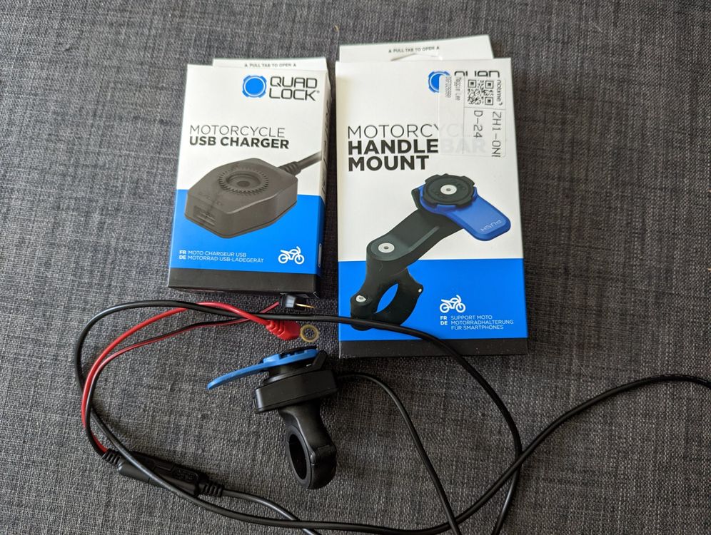 Quad lock motorcycle USB charger and phone holder Kaufen auf Ricardo