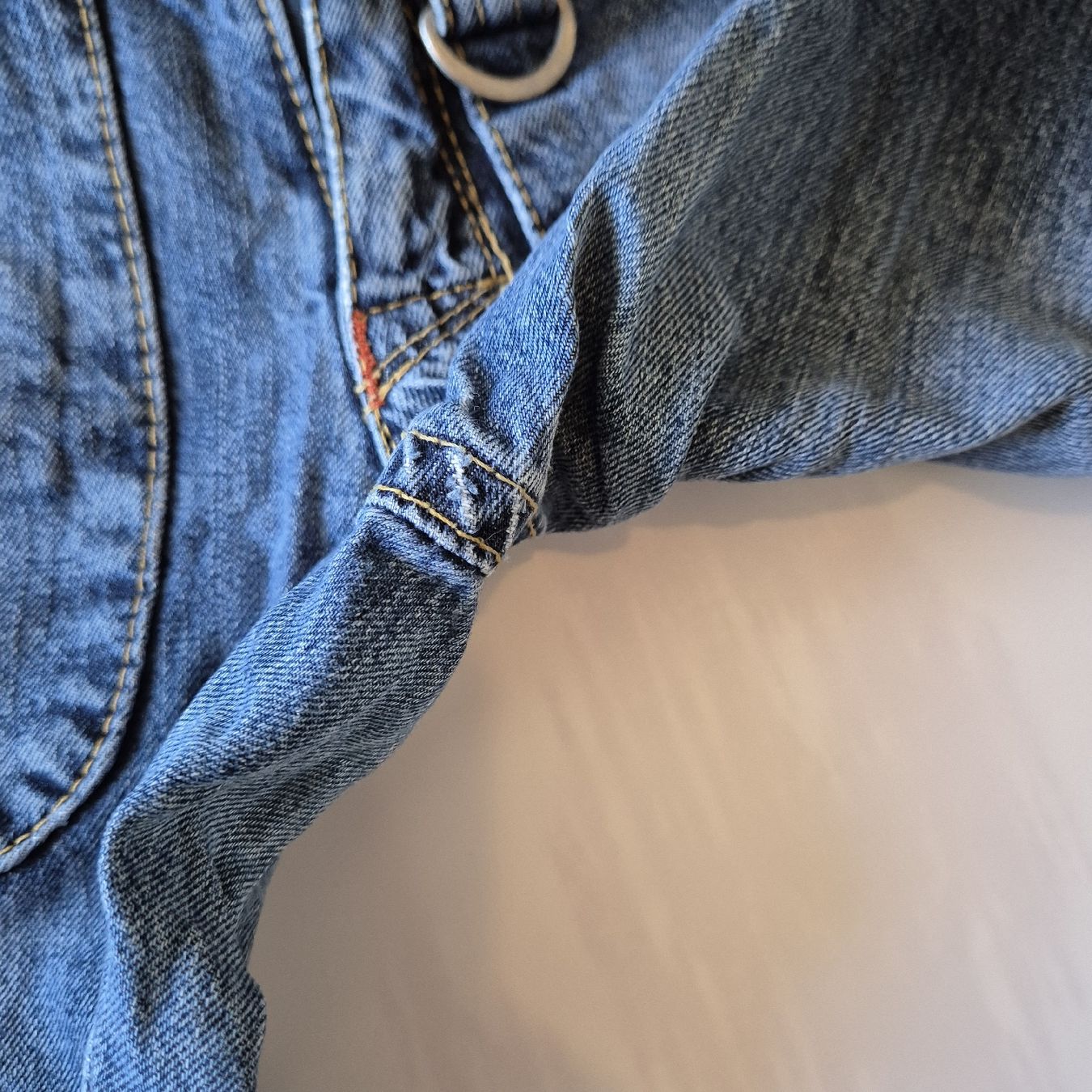 Jeans: Jean y2k vintage  – Usato da Versoix venduto da Lenas9 5