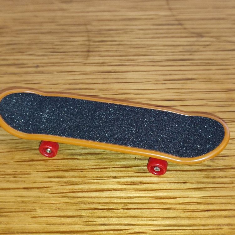 Mini Finger Skateboard Shoes Knee Protection Fashionable Sports Finger Pants