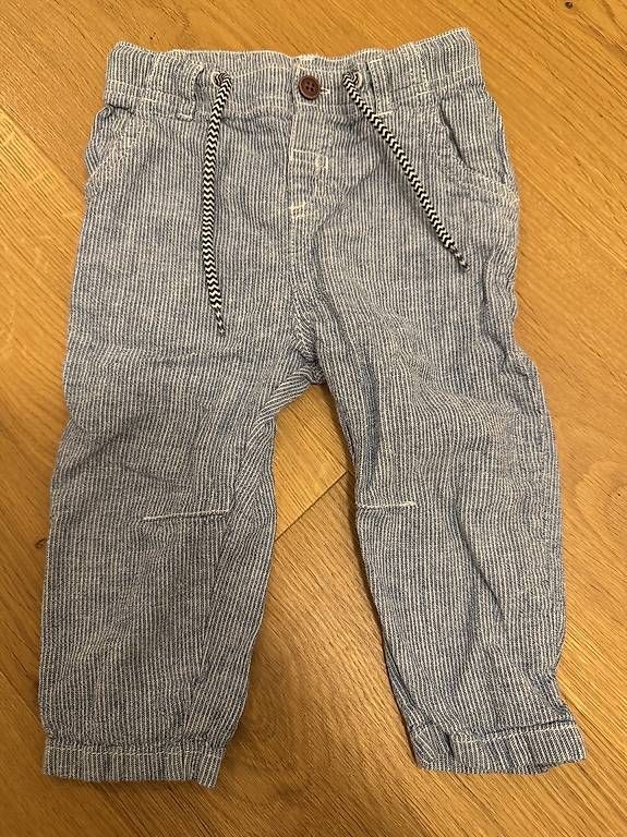 Pantaloni: Jungs Hosen Grösse 74 – Usato da Oltingen venduto da Funnyface