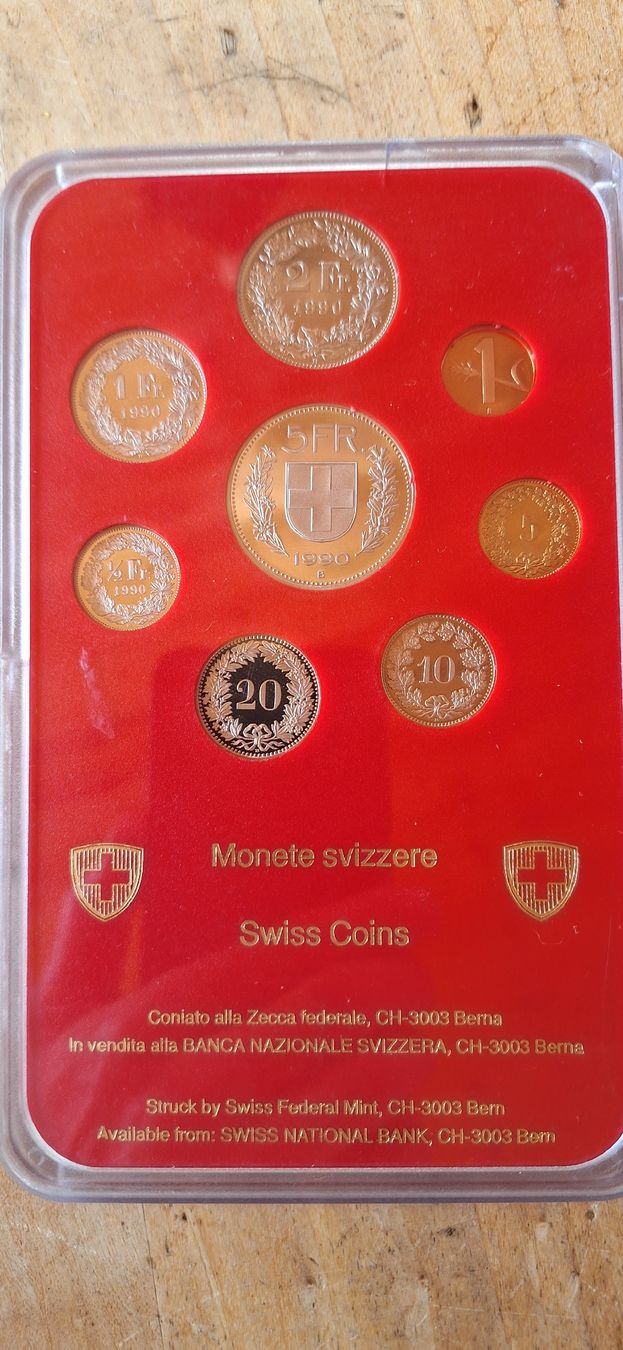 Tutti le monete: Monnaies Suisses en coffret 1990 – Nuovo e nell'imballaggio originale da Le Sentier venduto da Loorenz