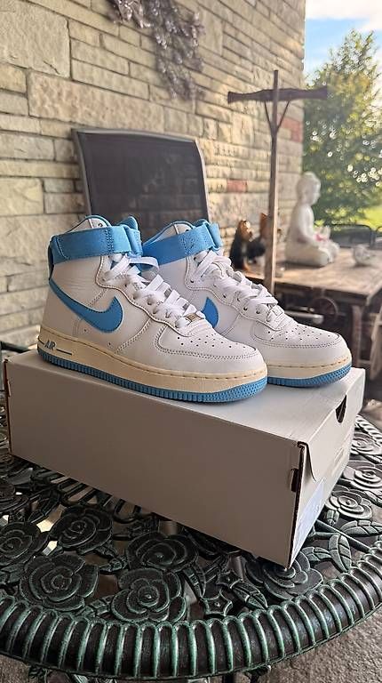 Scarpe da uomo: Nike W Air Force 1 High Og – Usato da Emmen venduto da Cyrill.St 3