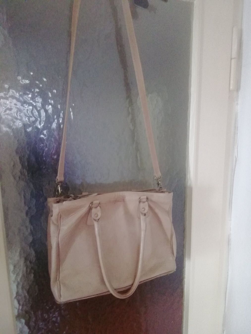 Borse da donna: Damen Träger Handtasche. Leder. MARKE THINK – Usato da Zürich venduto da Layadea