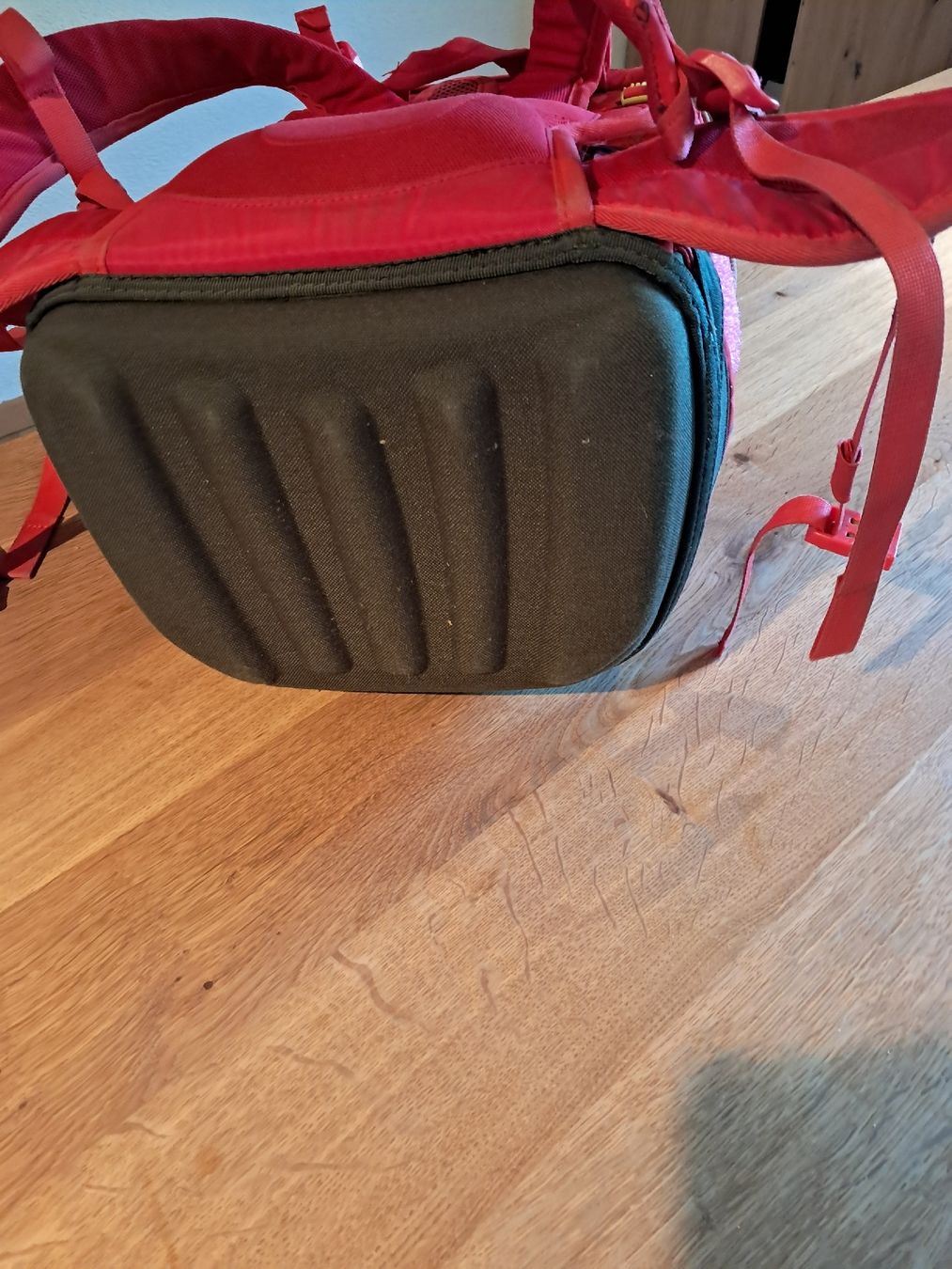 Kindertaschen: Ergobag Schulrucksack mit Turnbeutel und Kletties  – Gebraucht aus Signau von 87sue 3
