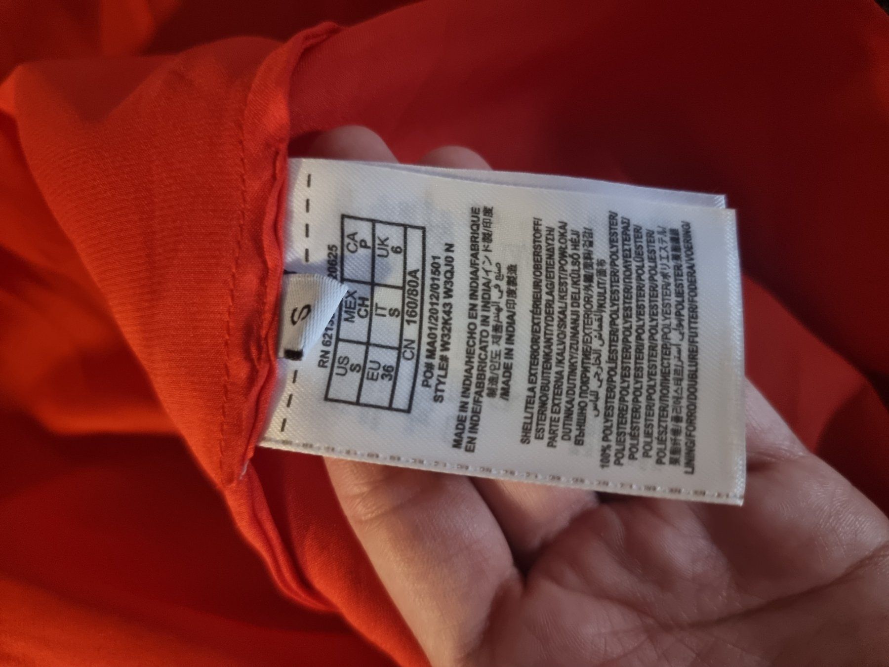 Guess Kleider: Guess Kleid – Gebraucht aus Zunzgen von ang_x2cl 4