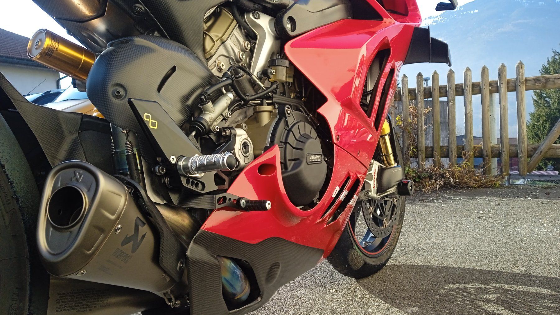 Ducati Strada: Ducati Panigale V4R – Usato da Zizers venduto da AstraT 7
